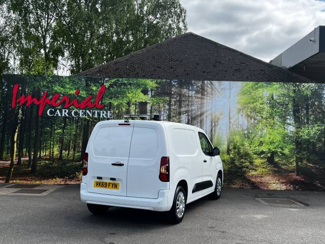 2020 Vauxhall Combo Cargo 2000 1.5 Turbo D 100ps H1 Sportive Van